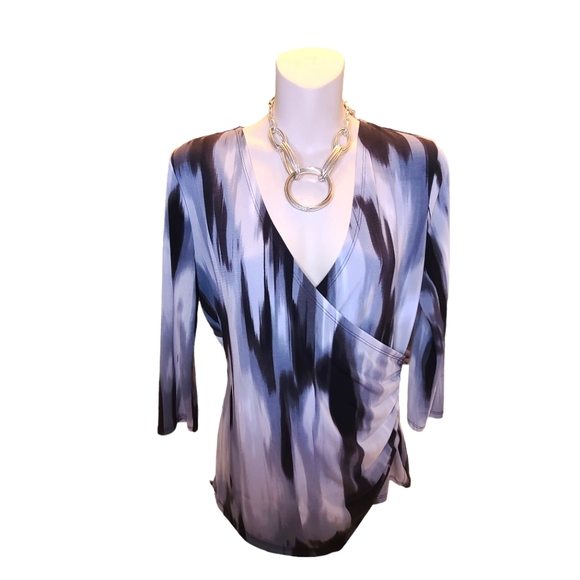 Jennifer Lopez Tops - JLO Jennifer Lopez  women's size M